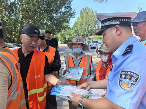 烈火行動暖人心 警企攜手筑平安 大慶交警為“城市奔跑者”開展夏季交通安全宣傳